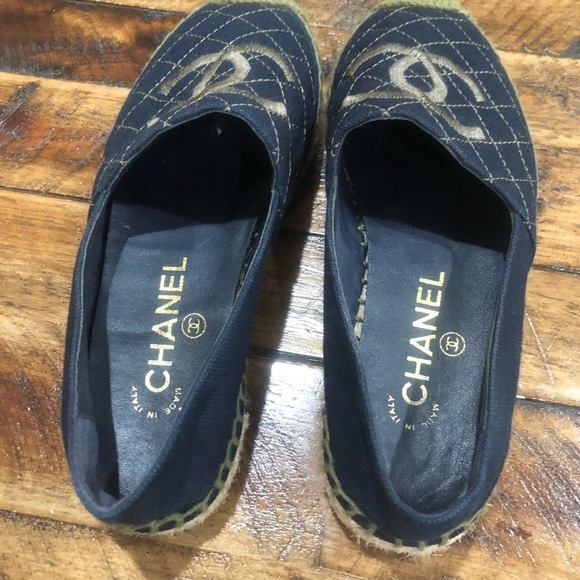 CHANEL NAVY BLUE CANVAS ESPADRILLES W/ GREEN STITCHING 35 - Picture 3 of 8
